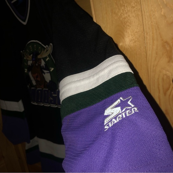Minnesota Moose Jersey - Picture 4 of 7